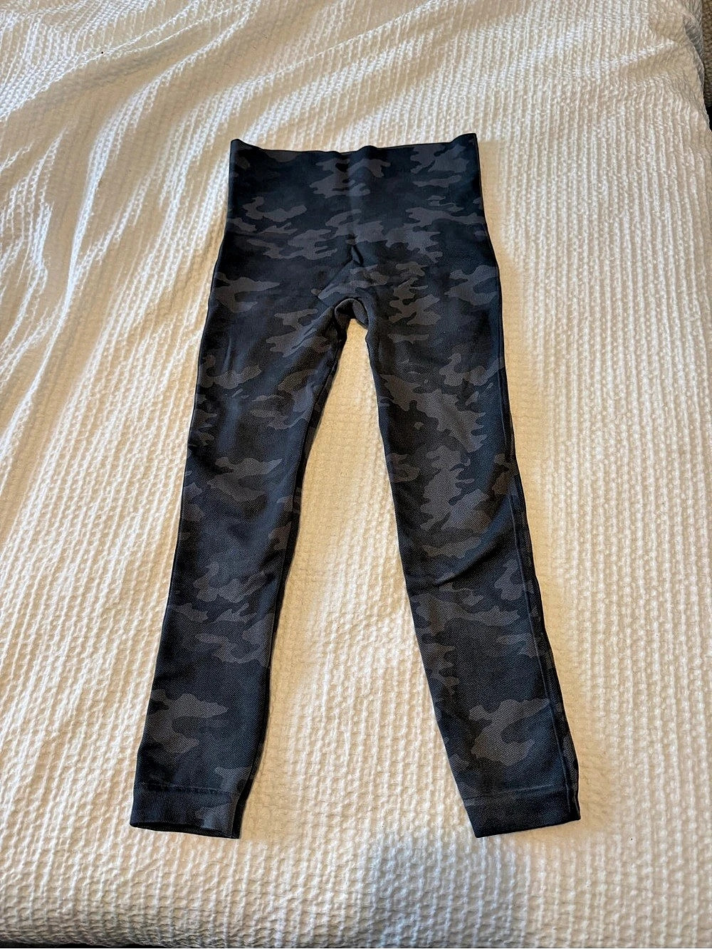 SPANX Look At Me Now Seamless Camo Leggings Black & Gray XS
